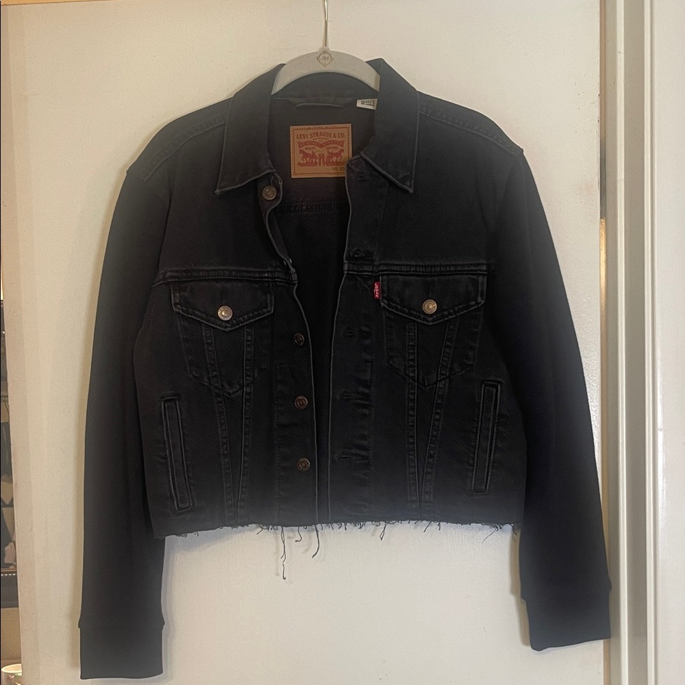 Levi’s black distressed cropped jacket with soft fabric arms NWOT size XS
